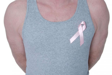 Bất ngờ với những dấu hiệu ung thư vú ở nam giới